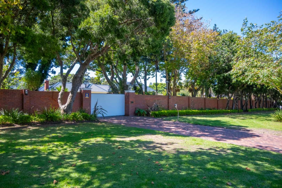 5 Bedroom Property for Sale in Walmer Eastern Cape